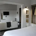 فندق مبيت وإفطار Antica Corte Del Castello 3*