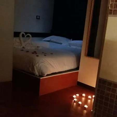 Bed & Breakfast Antica Corte Del Castello 3*